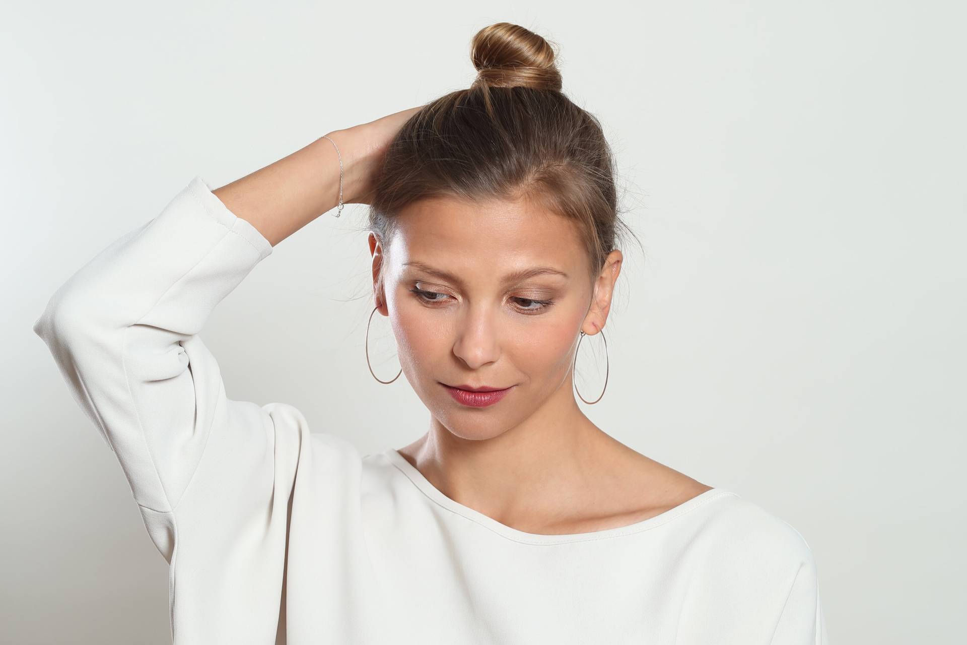 Creolen - Oval, Groß, Gold, Geschlossenes Design, Filigrane Ohrringe, Geburtstagsgeschenk, Dünne Creolen, Gehämmert Creolen - Oval, Groß, Gold, Geschlossenes Design, Filigrane Ohrringe, Geburtstagsgeschenk, Dünne Creolen, Gehämmert von bellybirdjewellery