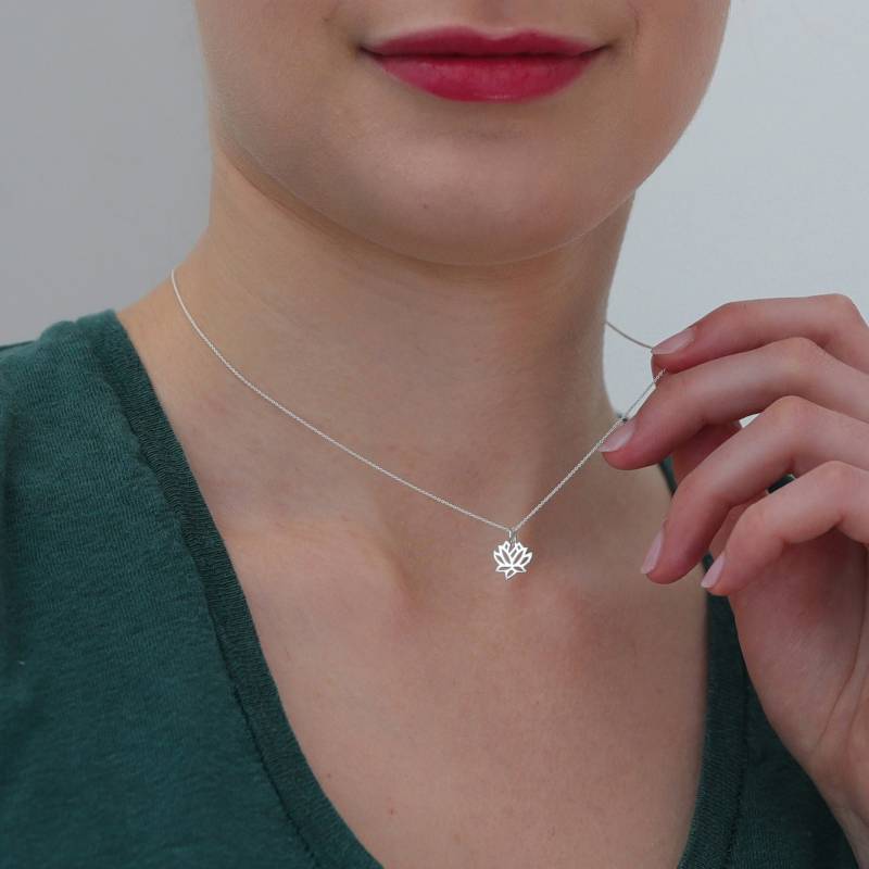 Halskette - Lotus Blüte, 925 Silber, Symbolschmuck, Blumenanhänger, Yoga Accessoire, Besondere Geschenkidee, Florale Kette von bellybirdjewellery