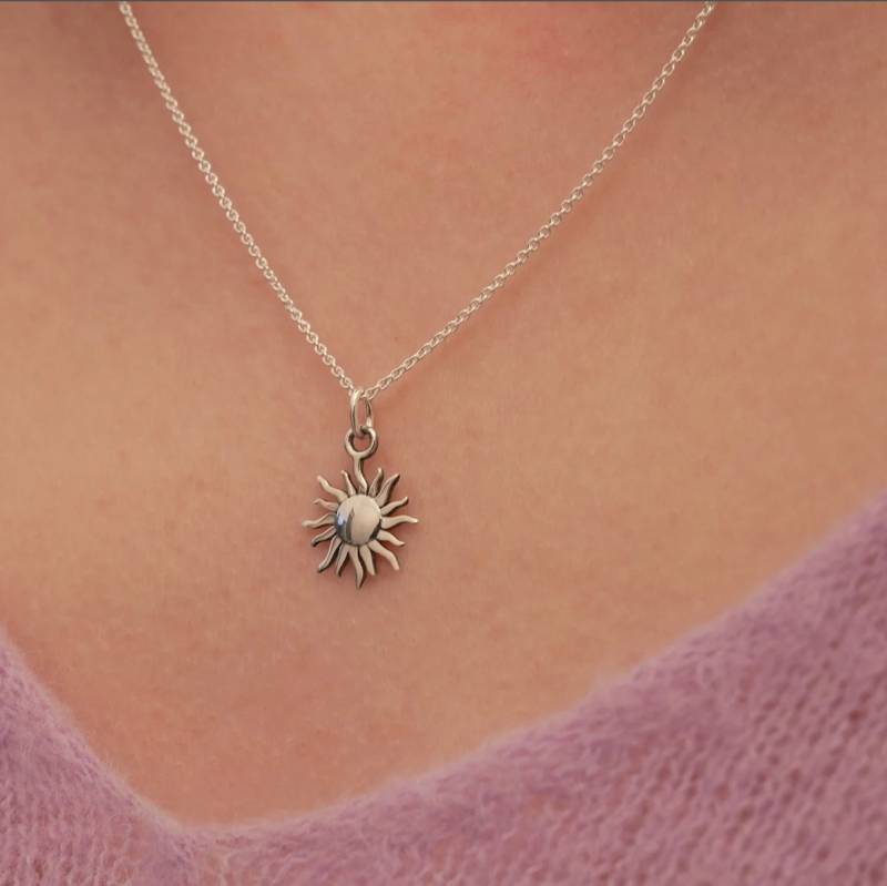 Halskette - Sonne, 925 Silber/ Vergoldet, Kette Mit Sonnenmotiv, Maritime Silberkette, Glänzende Sonne Anhänger, Geschenk Für Sie von bellybirdjewellery