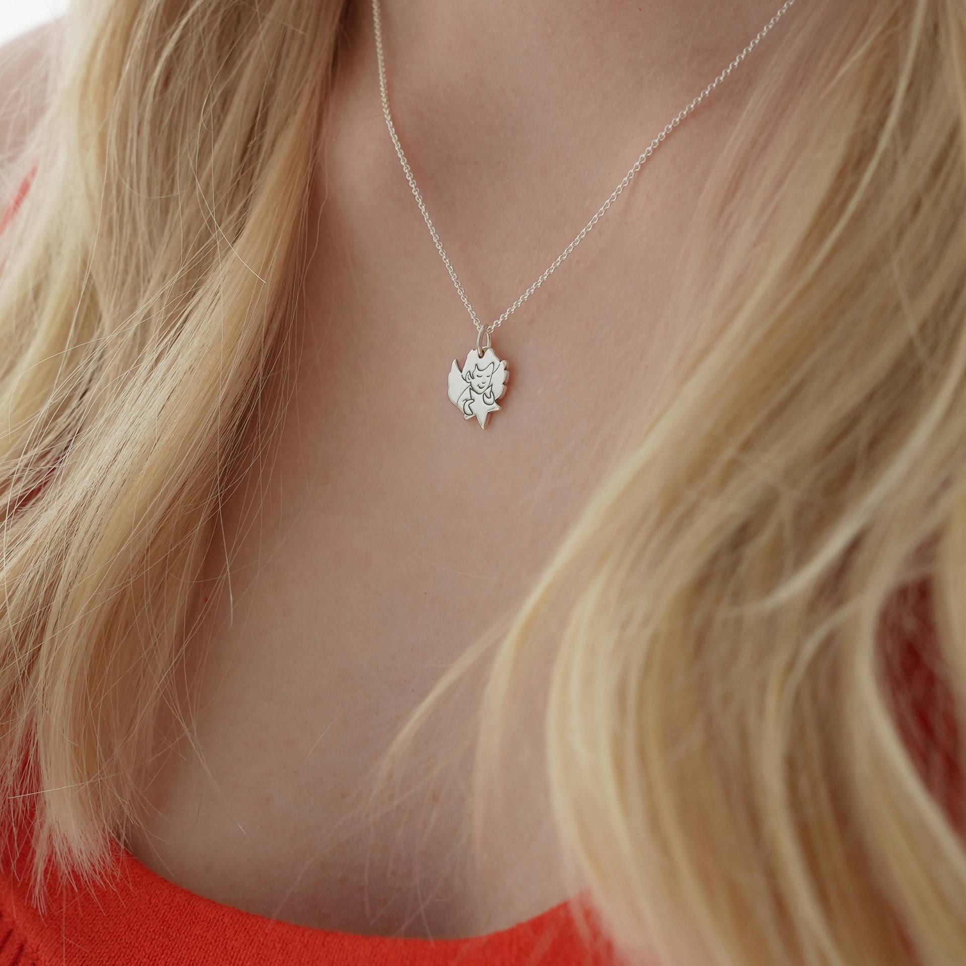 Kinderkette - Kleines Schutzengel Mit Stern, Silber, Besondere Geschenkidee, Taufe, Zierliche Silberkette Zur Kommunion, Symbolkette Kinderkette - Kleines Schutzengel Mit Stern, Silber, Besondere Geschenkidee, Taufe, Zierliche Silberkette Zur Kommunion, Symbolkette von bellybirdjewellery