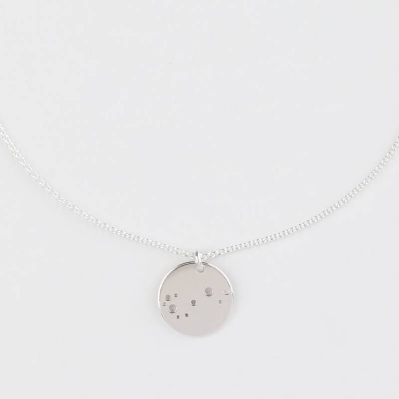 Kinderkette Skorpion Sternzeichen, 925 Silber, Filigrane Kette, Besonderes Taufgeschenk, Silberkette, Süßer Kinderschmuck Kinderkette Skorpion Sternzeichen, 925 Silber, Filigrane Kette, Besonderes Taufgeschenk, Silberkette, Süßer Kinderschmuck von bellybirdjewellery