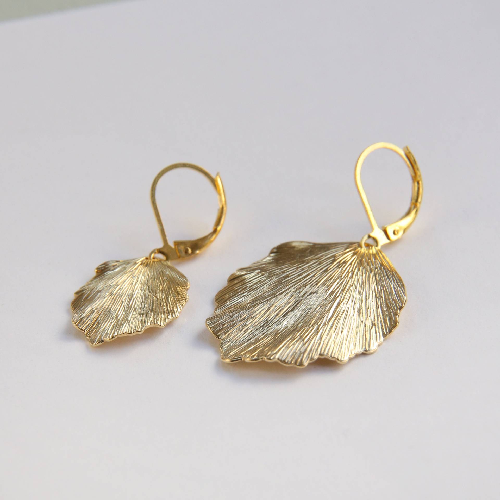 Ohrringe - Kleines Lotusblatt, Vergoldet, Geschenk Für Sie, Filigrane Statement Ohrringe, Schöner Brauschmuck, Besonderes Geburtstagsgeschenk Ohrringe - Kleines Lotusblatt, Vergoldet, Geschenk Für Sie, Filigrane Statement Ohrringe, Schöner Brauschmuck, Besonderes Geburtstagsgeschenk von bellybirdjewellery