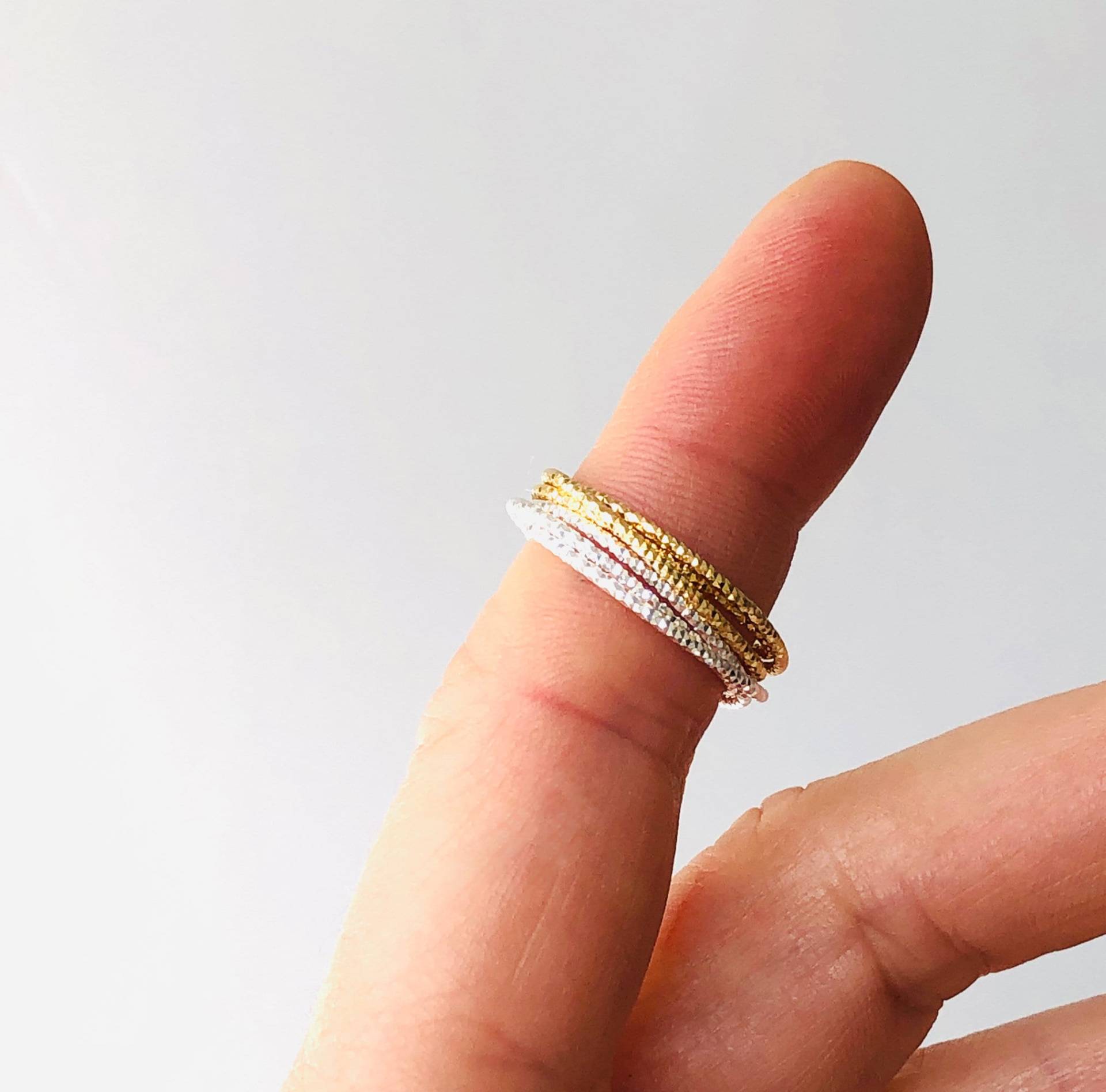 Ring - 3Teiliger Glitzerring 925 Silber Oder Vergoldet, 18K, Filigraner Ring, Geschenk Für Sie, Goldring, Facettierter 52-60 Ring - 3Teiliger Glitzerring 925 Silber Oder Vergoldet, 18K, Filigraner Ring, Geschenk Für Sie, Goldring, Facettierter 52-60 von bellybirdjewellery