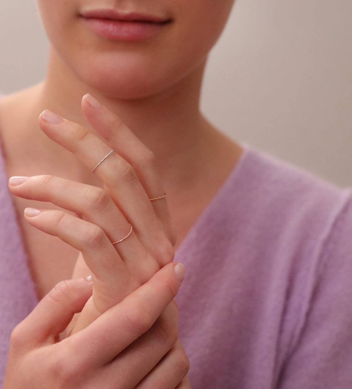 Ring - Glitzerring, Silber, Gold, Rosé, Größen 46-60, Geschenk Für Sie, Zarter Glitzerfaden, Feiner Silberschmuck, Filigraner Stapelring Ring - Glitzerring, Silber, Gold, Rosé, Größen 46-60, Geschenk Für Sie, Zarter Glitzerfaden, Feiner Silberschmuck, Filigraner Stapelring von bellybirdjewellery