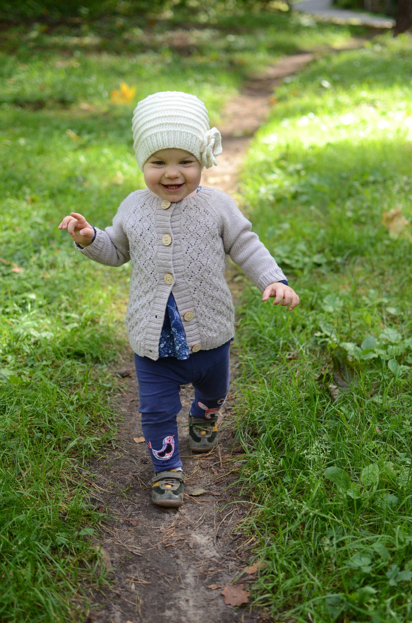 Spitze Stricken Baby Mädchen Cardigan, Merino Wolle Toodler Hand Gestrickte Kleidung, Beige Pullover, Kinder Cardigan von belovedLT