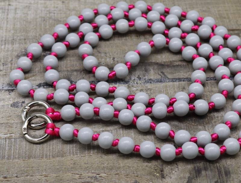 Lange Handykette, Graue Holzperlen 10 Mm, Geknotet , Versilberte Oder Vergoldete Karabiner, Längenauswahl Lange Handykette, Graue Holzperlen 10 Mm, Geknotet , Versilberte Oder Vergoldete Karabiner, Längenauswahl von benundfredh2