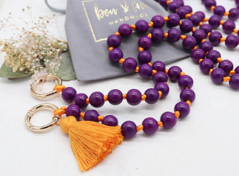 Lange Handykette, Lila Holzperlen Xl 12 Mm, Geknotet , Vergoldete Oder Versilberte Karabiner, Quaste Anhänger, Längenauswahl Lange Handykette, Lila Holzperlen Xl 12 Mm, Geknotet , Vergoldete Oder Versilberte Karabiner, Quaste Anhänger, Längenauswahl von benundfredh2