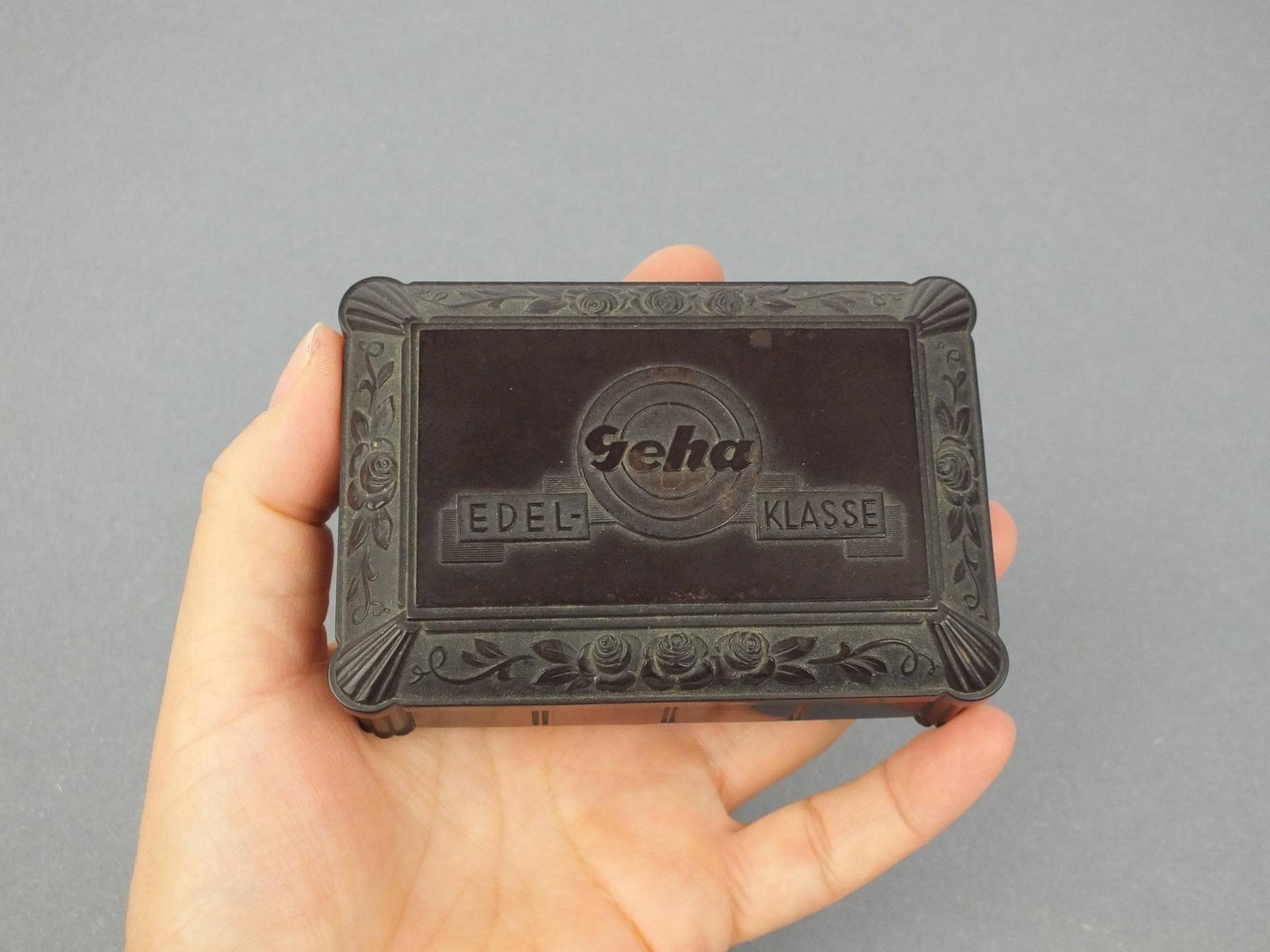 Antike Bakelit Schmuckdose Geha Edelklasse, Jugendstil Vintage Deckel Dose von berlinvintageshop