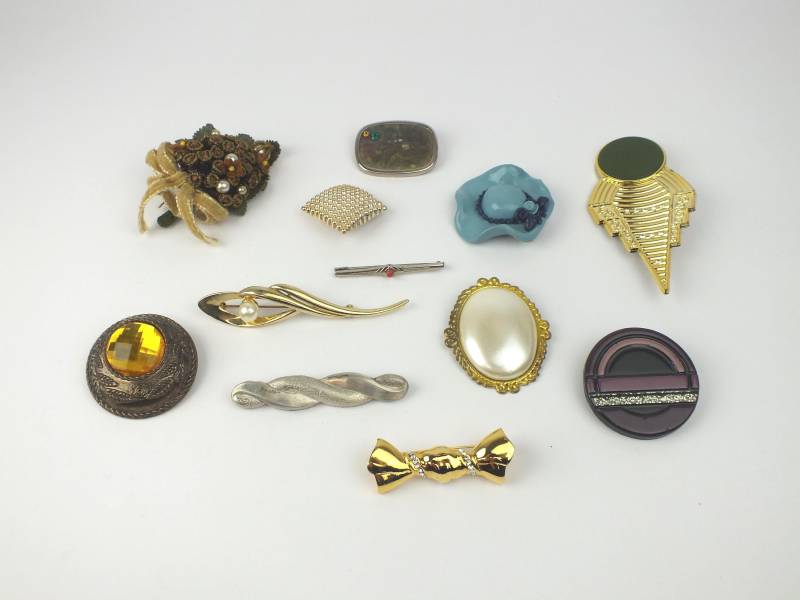 Lot Konvolut 12 Stück Vintage Broschen, Antike Anstecknadel Sammlung, Alter Modeschmuck Gebraucht, Geschenk Für Frauen, Mitbringsel von berlinvintageshop