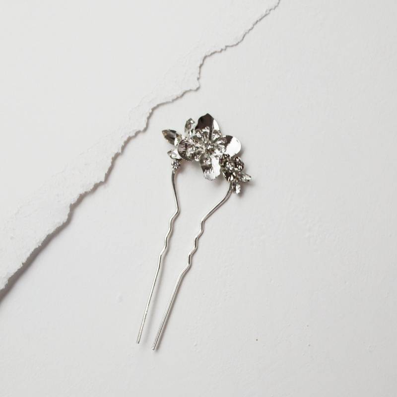 Blumen Braut Haarforke Silber Strass Chignon Pin von bespokebridalshop