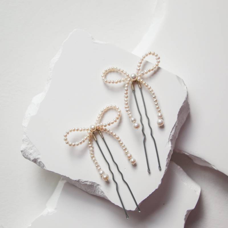 Mini Perlen Schleife Haarnadeln | 2Er Set von bespokebridalshop