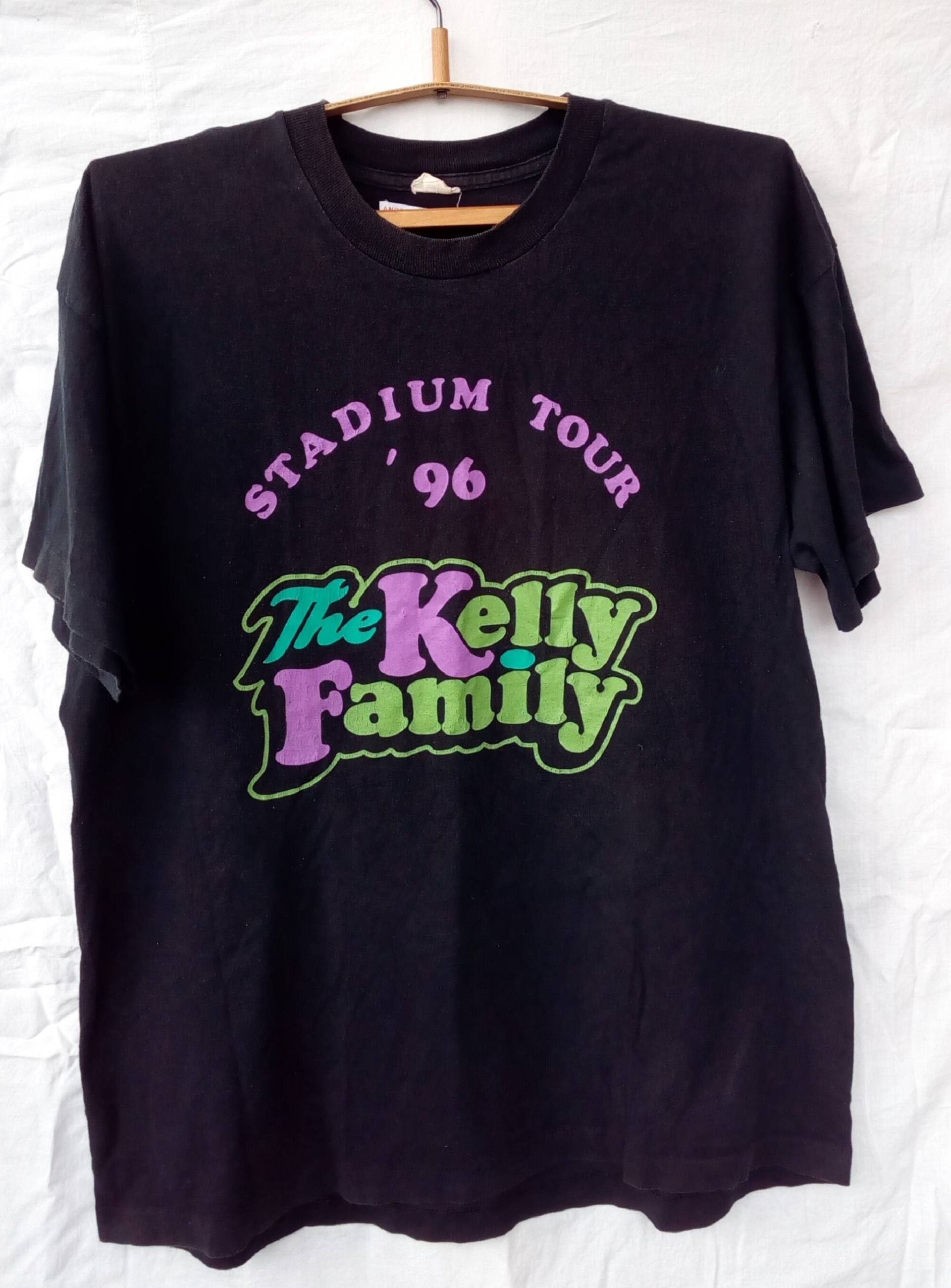 Versandkostenfrei Rare Vtg The Kelly Family Stadion Tour 1996 T-Shirt Pop, Rock, Folklore von bestBoutiqueByVlad