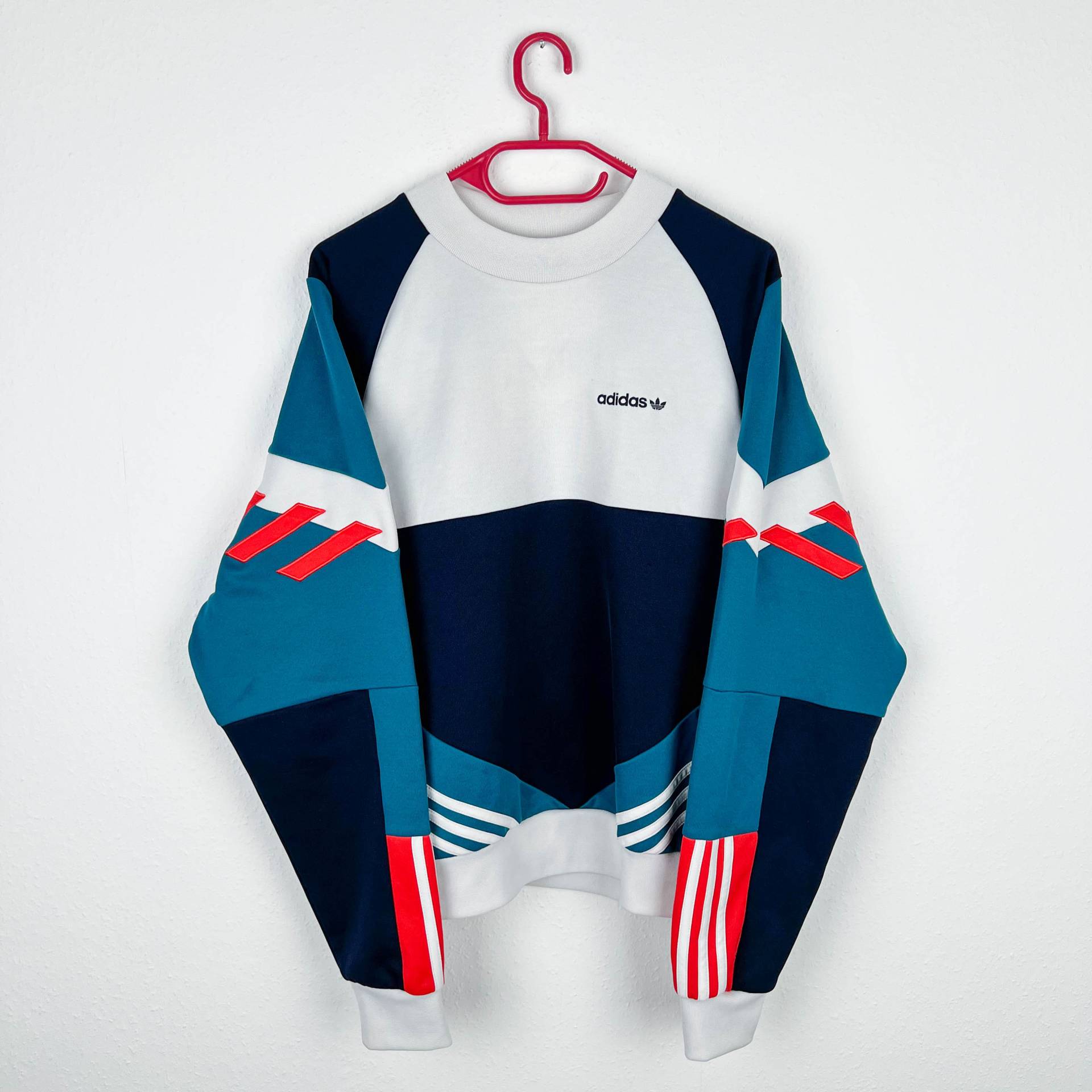 Retro Adidas Sweater Size S Nova Chop Shop Vintage von bestclassicvintage