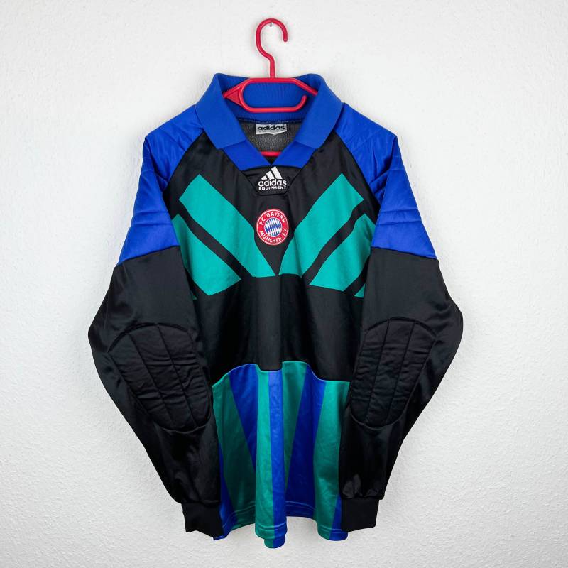 Vintage Adidas Fc Bayern Jersey Size M Equipment Best Classic Vintage Adidas Fc Bayern Jersey Size M Equipment Best Classic von bestclassicvintage