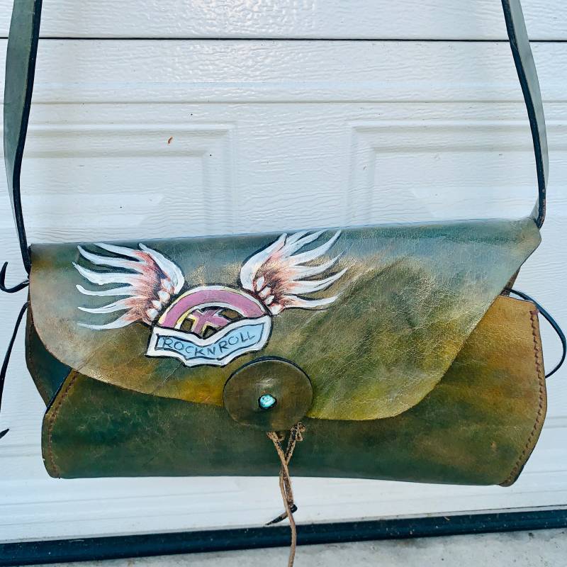 Große 90S Original Rock N Roll Tattoo Leder Umhängetasche Mit Türkis Schmuckstein - Nie Gebraucht Große 90S Original Rock N Roll Tattoo Leder Umhängetasche Mit Türkis Schmuckstein - Nie Gebraucht von bestpersonalstyle