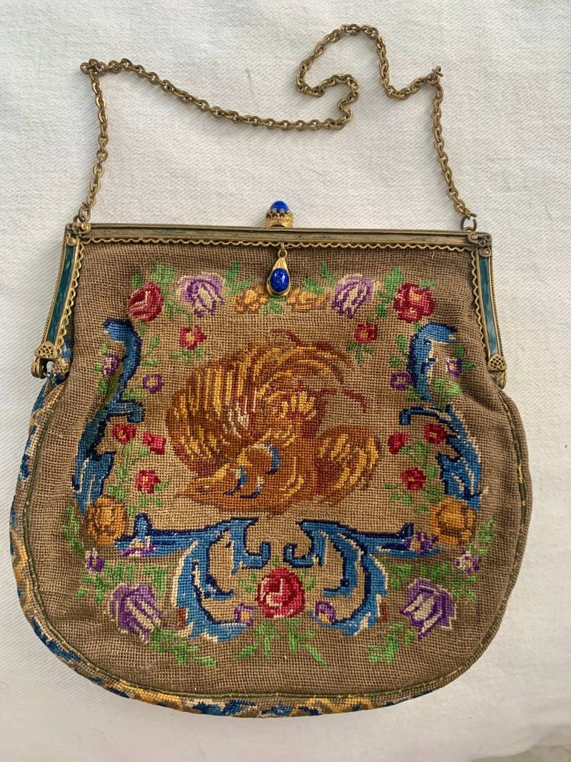 Unglaubliche Petitpoint Needlepoint Vogel Blumen Lapis Lazuli Spange Rahmen Tasche Unglaubliche Petitpoint Needlepoint Vogel Blumen Lapis Lazuli Spange Rahmen Tasche von bestpersonalstyle