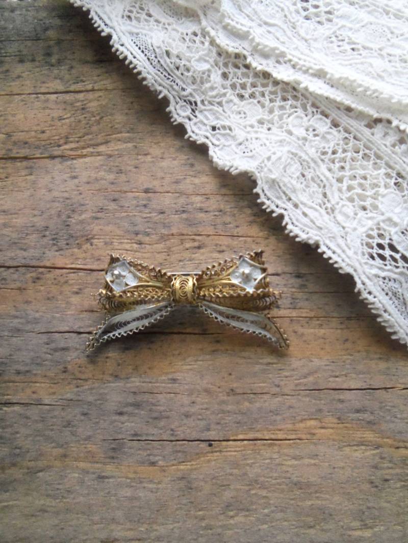 800Er Silber Filigrane Schleifen-Brosche - Brautschmuck von bettyrayvintage