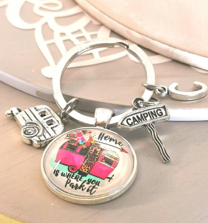 Home Is Where You Park It Schlüsselring, Camper Traveler Geschenk Für Camper, Wanderlust Reisegepäck Accessoire, Wohnwagen Schlüsselanhänger Key130 von beyondcharms