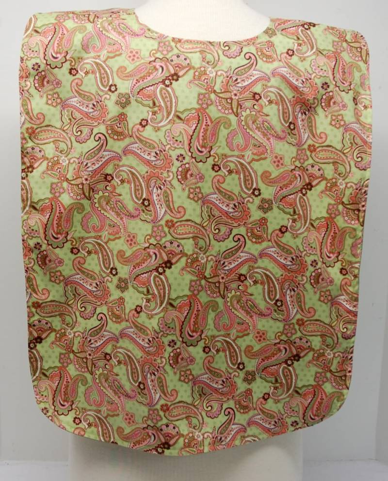 Erwachsenen Rib Lätzchen/Kleidung Beschützer/Make-Up Lätzchen, Lange Länge Pastellgrün Und Pink Paisley von beyondquilts