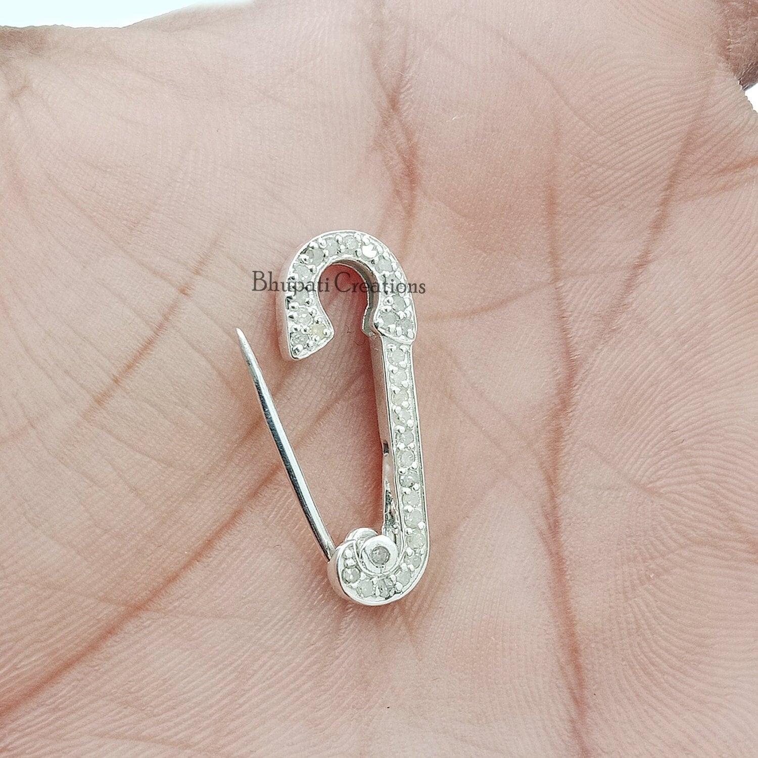 Pave Diamant Sicherheitsnadel Brosche - Silber Designer Modeschmuck Clips Pave Diamant Sicherheitsnadel Brosche - Silber Designer Modeschmuck Clips von bhupaticreations