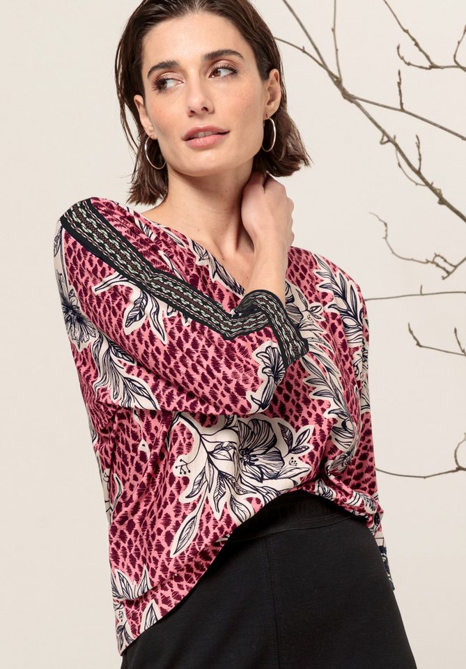 bianca Print-Shirt WALLY mit angedeuteter Wickeloptik in modernem Muster von bianca
