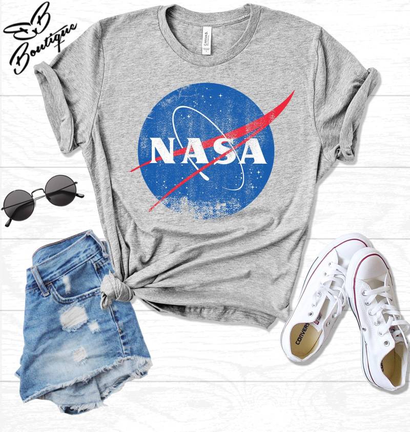 Nasa Logo T-Shirt Für Damen in Schwarz - Nasa Distressed Shirt Space Shirts T-Shirts von biancabridalboutique