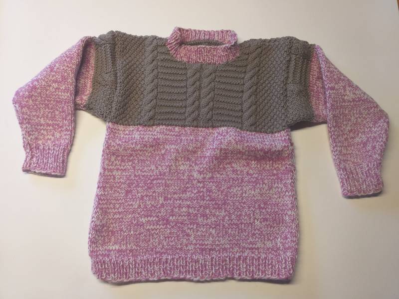 Selbstgestrickter Kinderpullover Selbstgestrickter Kinderpullover von bieneswollwunderwelt