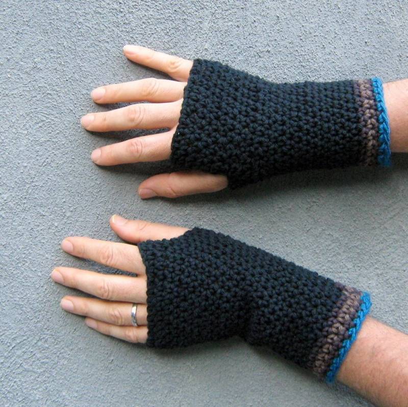 Fingerlose Herrenhandschuhe Schwarze Gehäkelte Armstulpen Aus Baumwolle Fingerlose Herrenhandschuhe Schwarze Gehäkelte Armstulpen Aus Baumwolle von bigalhats