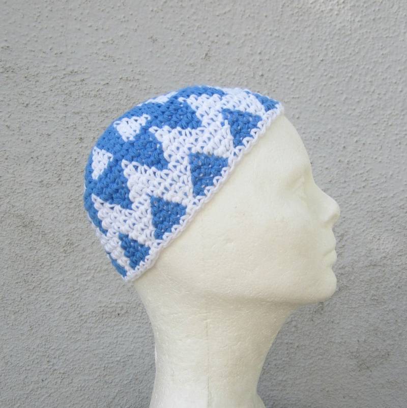 Gehäkelte Kufi Strickmütze Aus Baumwolle, Gehäkelt Im Zick-Zack-Muster Gehäkelte Kufi Strickmütze Aus Baumwolle, Gehäkelt Im Zick-Zack-Muster von bigalhats
