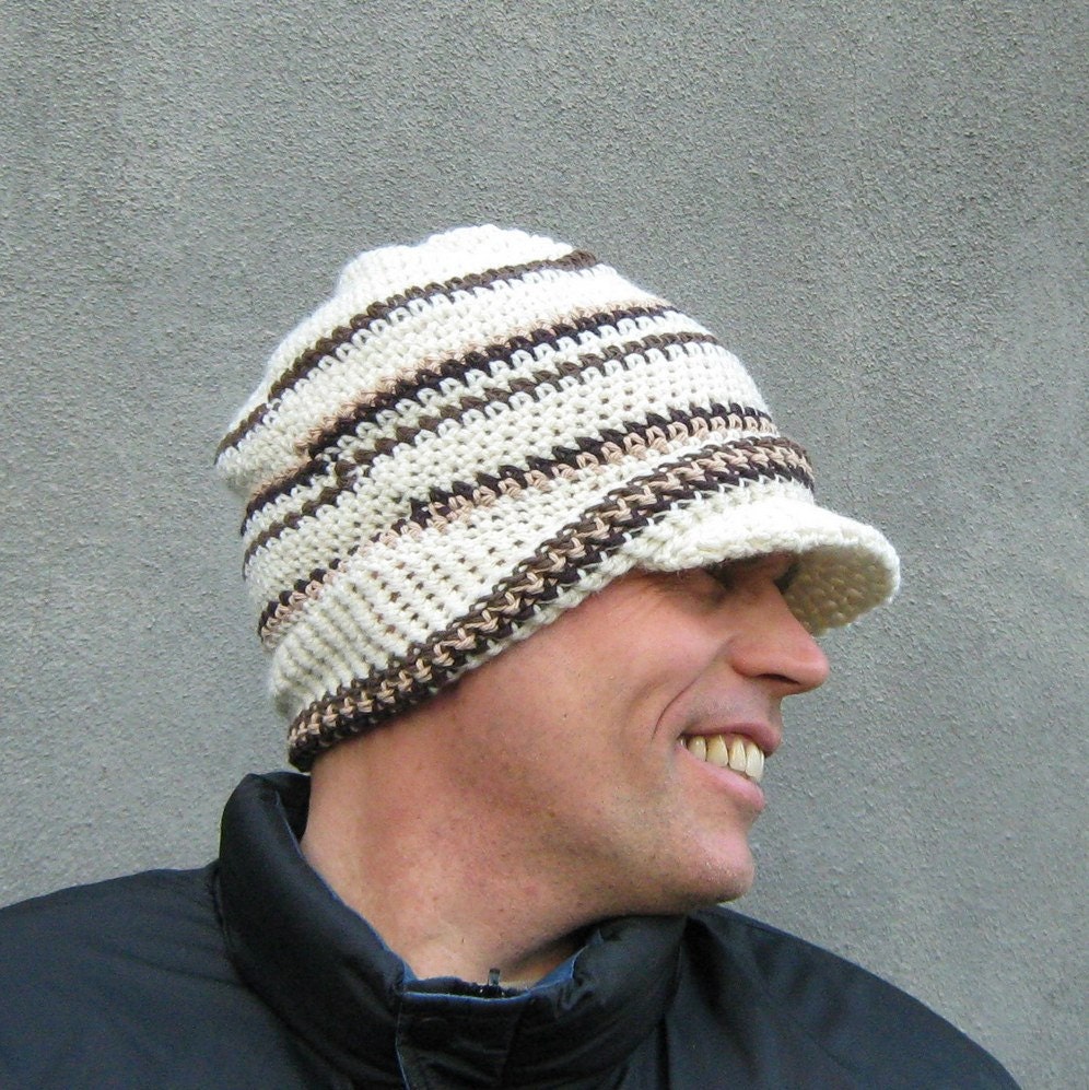 Hand Gehäkelte Jeep Mütze Wintermütze Aus Wollweiß Hand Gehäkelte Jeep Mütze Wintermütze Aus Wollweiß von bigalhats
