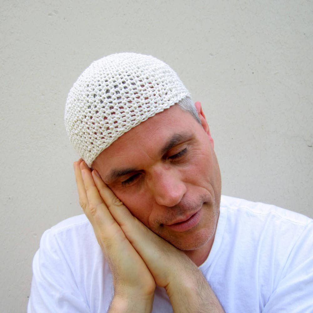 Handgehäkelter Kufi Aus Hanf Wollweiße Herrenmütze, Extra Kurzes Beanie Handgehäkelter Kufi Aus Hanf Wollweiße Herrenmütze, Extra Kurzes Beanie von bigalhats