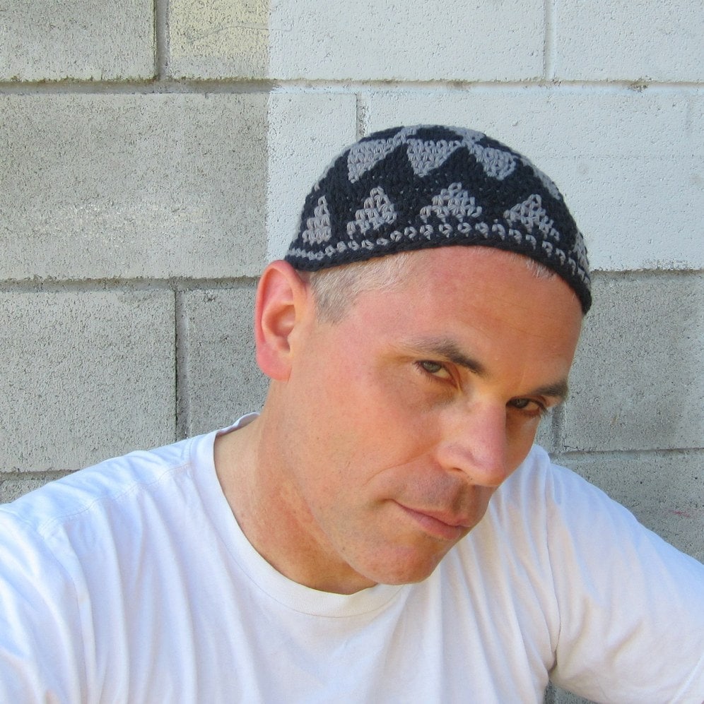 Kufi Baumwolle Gehäkelt Dunkelgrau Zick Zack Käppchen Kufi Baumwolle Gehäkelt Dunkelgrau Zick Zack Käppchen von bigalhats
