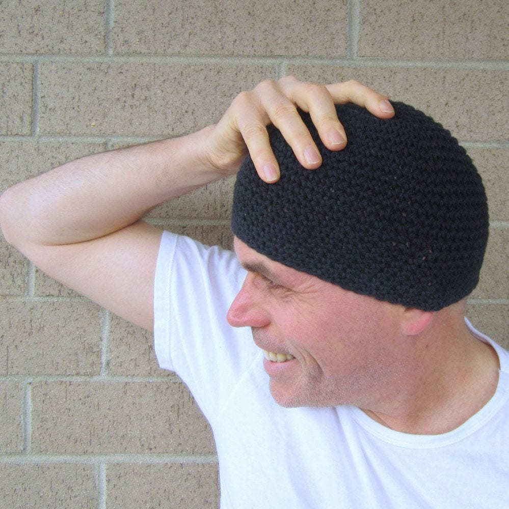 Kurze Herrenbeanie Schlichte Schwarze Baumwollmütze, Handgehäkelte Totenkopfmütze Kurze Herrenbeanie Schlichte Schwarze Baumwollmütze, Handgehäkelte Totenkopfmütze von bigalhats