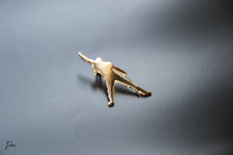 Freddie Merkur 14K Anhänger, Handgemachter Gold Schmuck, Anhänger von bijouls