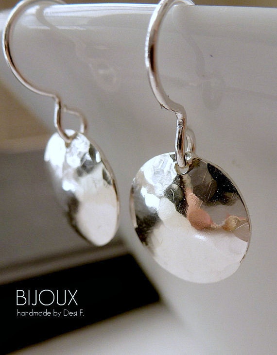 Silberne Scheibenohrringe - Gehämmert 925 Sterling Silber Silberne Scheibenohrringe - Gehämmert 925 Sterling Silber von bijouxbydesif