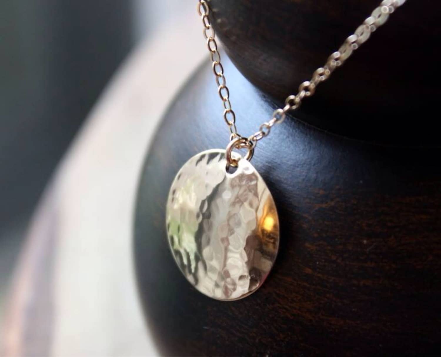 "Soleil Halskette Aus Gehämmertem Plättchen - 14K Goldfilled "Soleil Halskette Aus Gehämmertem Plättchen - 14K Goldfilled von bijouxbydesif