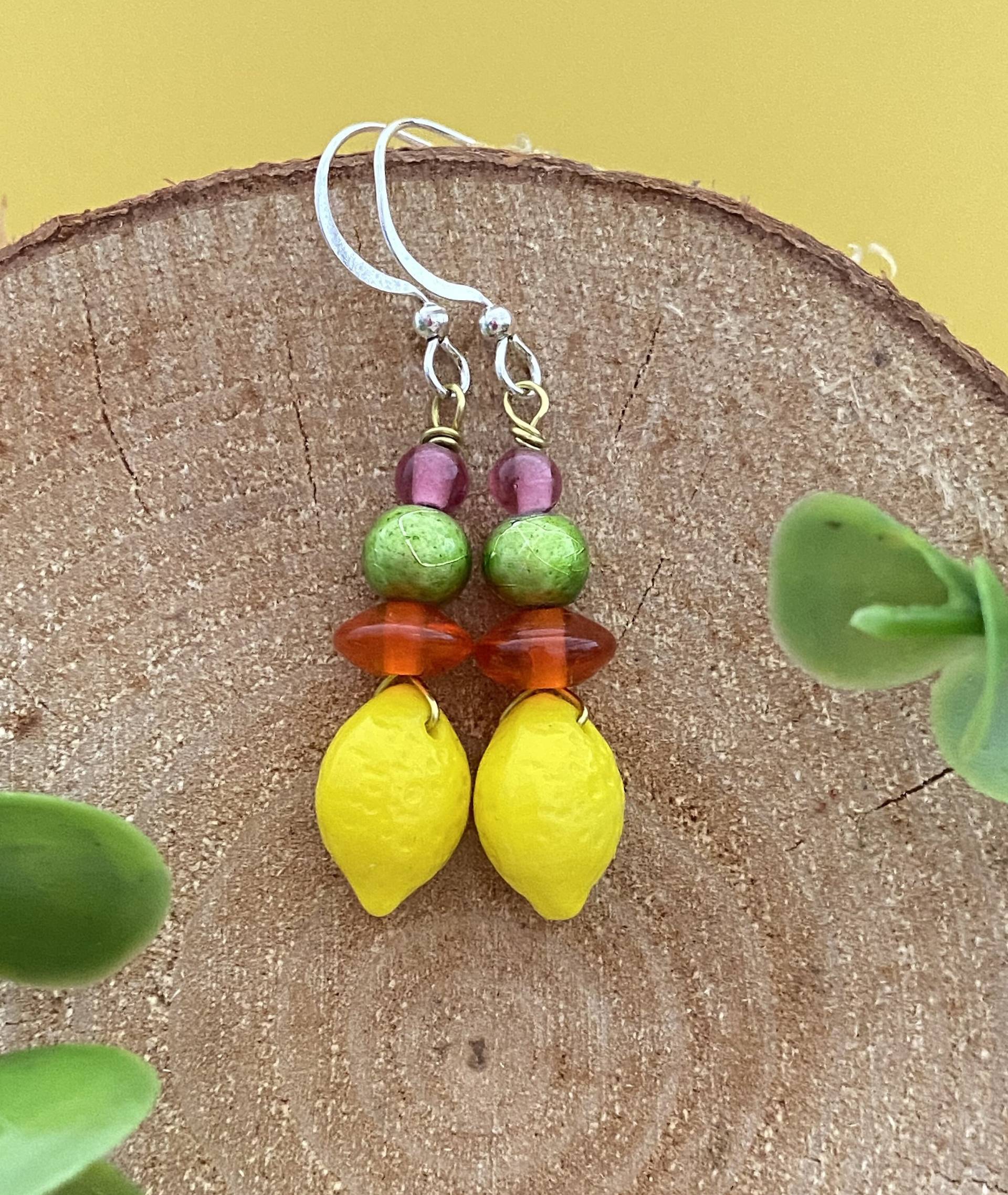 Gelber Modeschmuck, Gelbe, Orange Und Grüne Zitronenperlenohrringe, Obstschmuck Gelber Modeschmuck, Gelbe, Orange Und Grüne Zitronenperlenohrringe, Obstschmuck von bijouxbymaeva