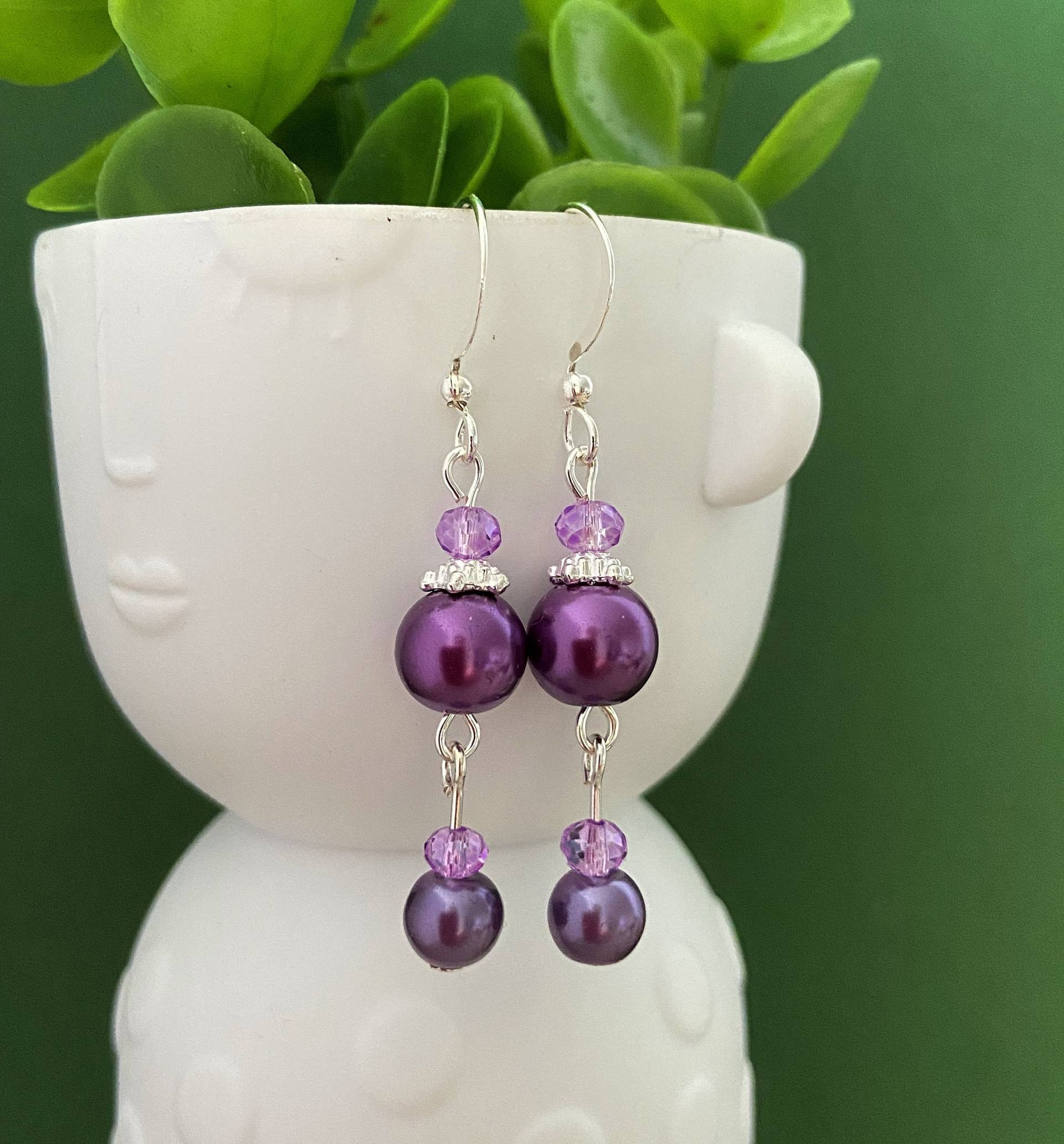 Lila Schmuck, Ohrringe Aus Und Parma-Perlen, Modeschmuck, Hergestellt in Frankreich Lila Schmuck, Ohrringe Aus Und Parma-Perlen, Modeschmuck, Hergestellt in Frankreich von bijouxbymaeva