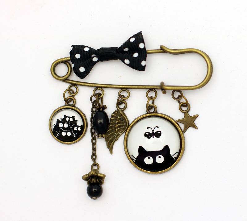 Anstecknadel, Schwarze Katze, Schmetterling, Schwarz Und Weiß, Glasperlen, Flügel, Stern, Schleife Mit Weißen Punkten von bijouxlafeecameleon