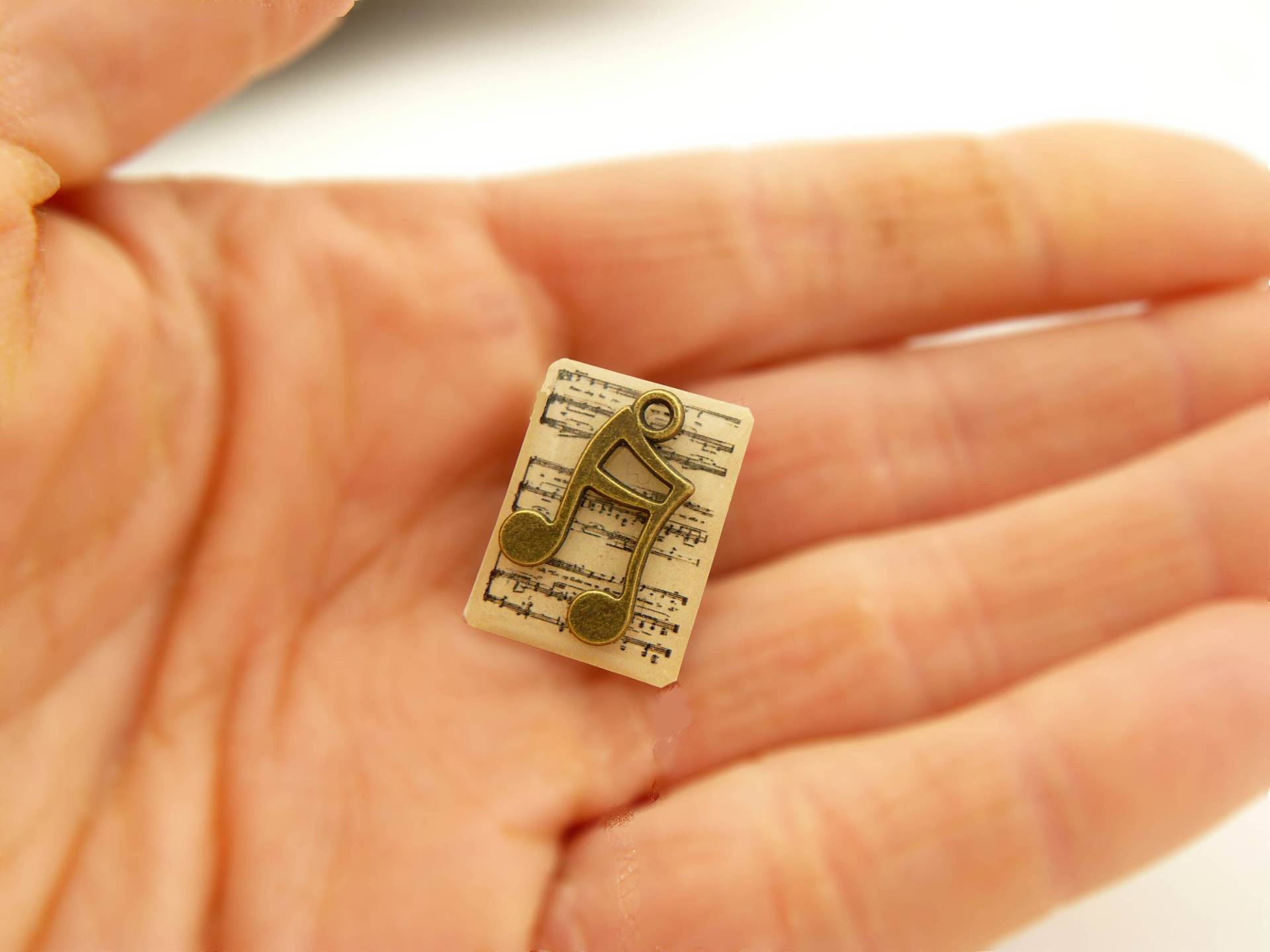 Kiefer Titelmusik, Score Und Musik Beachten Sie von bijouxlafeecameleon