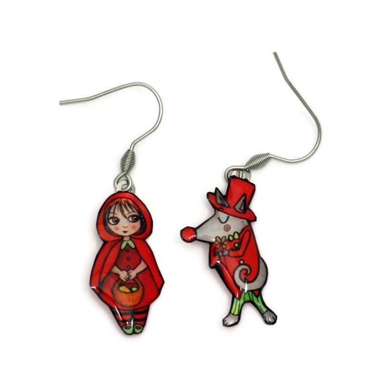 Rotkäppchen Und Der Wolf Mismatched Ohrringe, Kawaii Schmuck, Rot von bijouxlafeecameleon