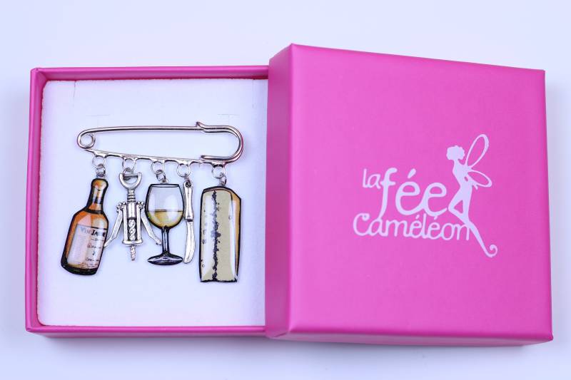 Pin Pingle Flasche Gelben Weins, Glas, Morbier Und Korkenzieher von bijouxlafeecameleon