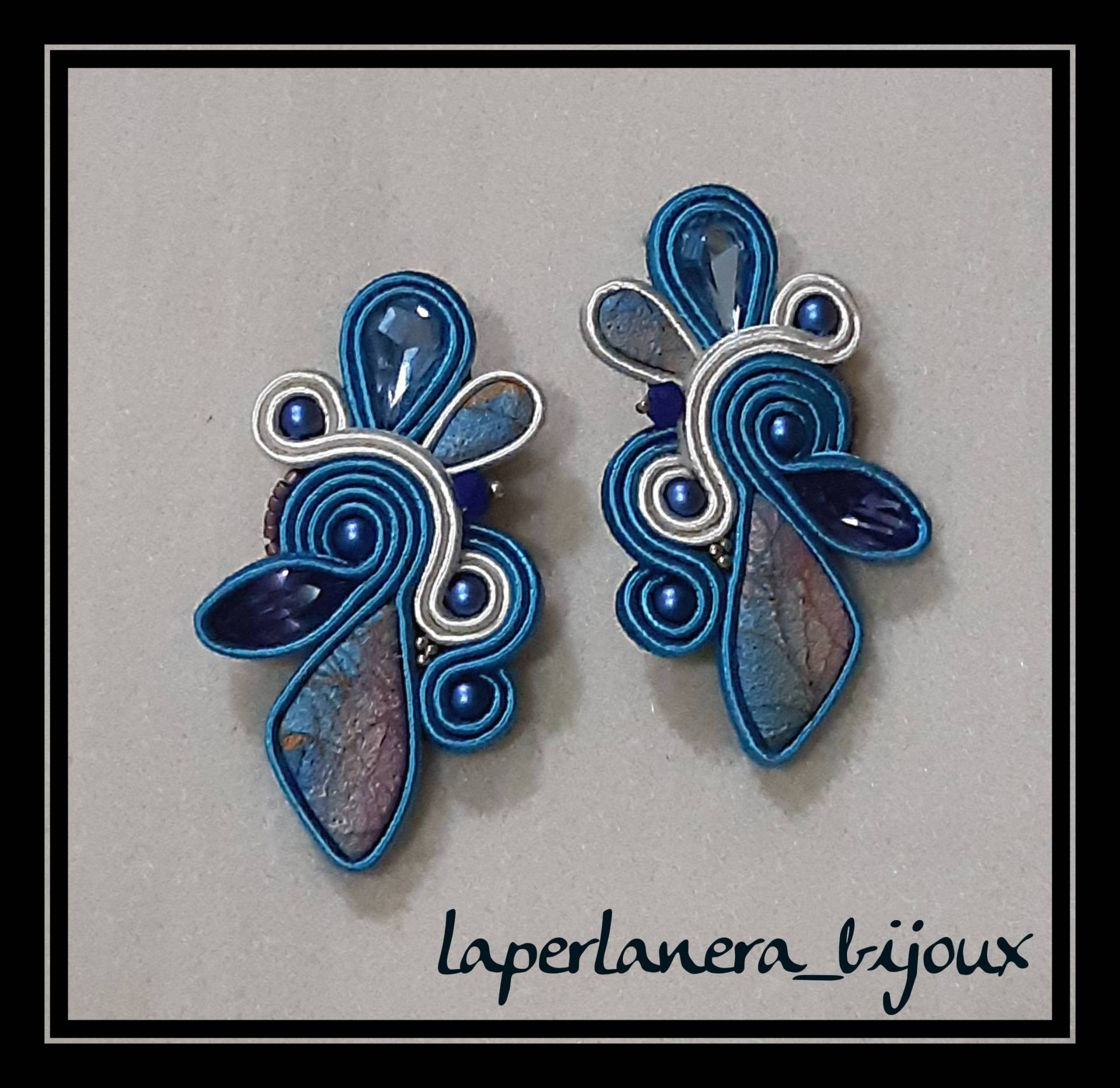 Handgefertigte Ohrringe Handgemacht Cabochon Soutache Modelliermasse Handgefertigte Ohrringe Handgemacht Cabochon Soutache Modelliermasse von bijouxlaperlanera