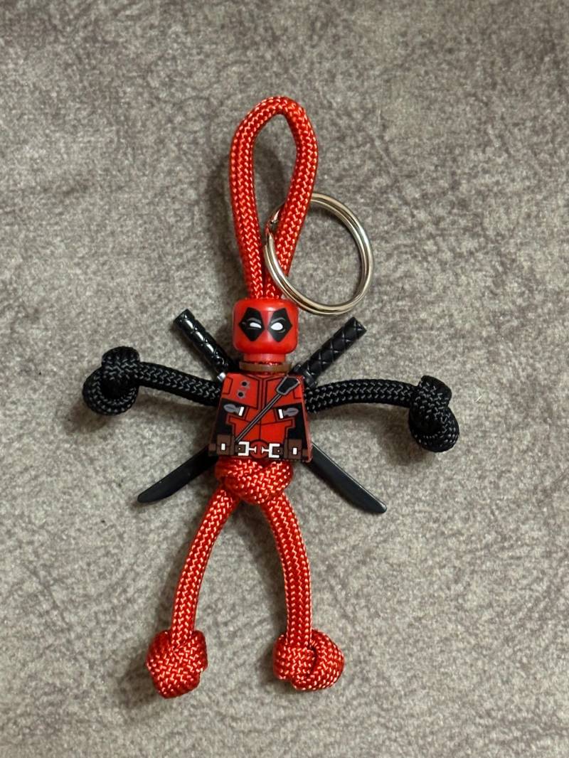 Der Original Deadpool Paracord Buddy Schlüsselanhänger Schlüsselbund Auf Bestellung Der Original Deadpool Paracord Buddy Schlüsselanhänger Schlüsselbund Auf Bestellung von bikerbuddy