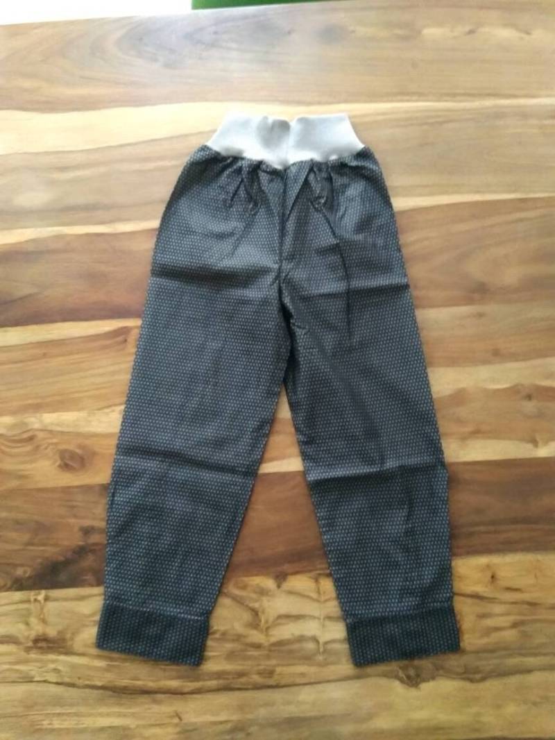 Upcycling Hose, Kinderhose Gr. 110/116 von bintibanti
