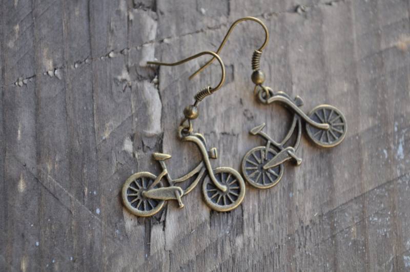 Vintage Bike Cruiser Ohrringe von birdbluedesign