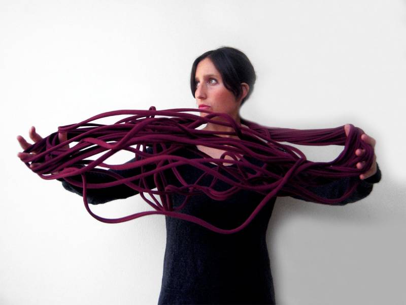 Der Nudelschal - Handgefertigt Aus Weinrotem Jerseystoff von birdienumnumshop