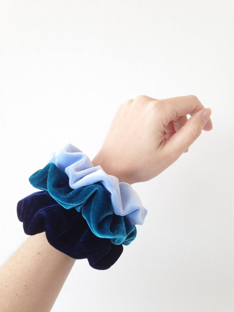 Haarscrunchies, Samt Scrunchies, Scrunchies Set, Haargummi Babyblauer Scrunchie, Marineblauer Scrunchies, Birdienumnumshop von birdienumnumshop
