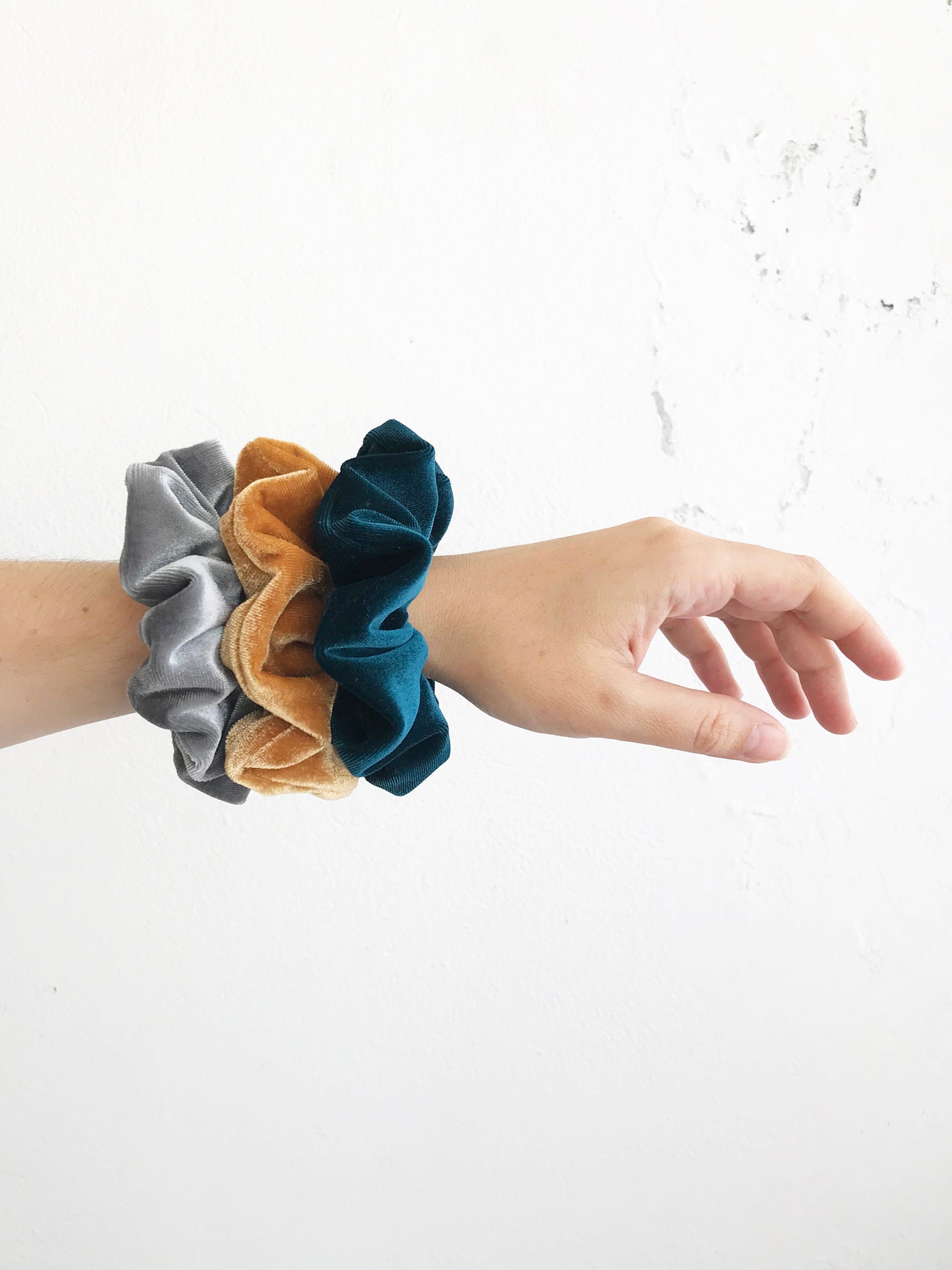 Samt Haar Inhaber, Haargummi Pack, Haargummis Set, Große Haargummis, Benzin Haargummi, Senf von birdienumnumshop