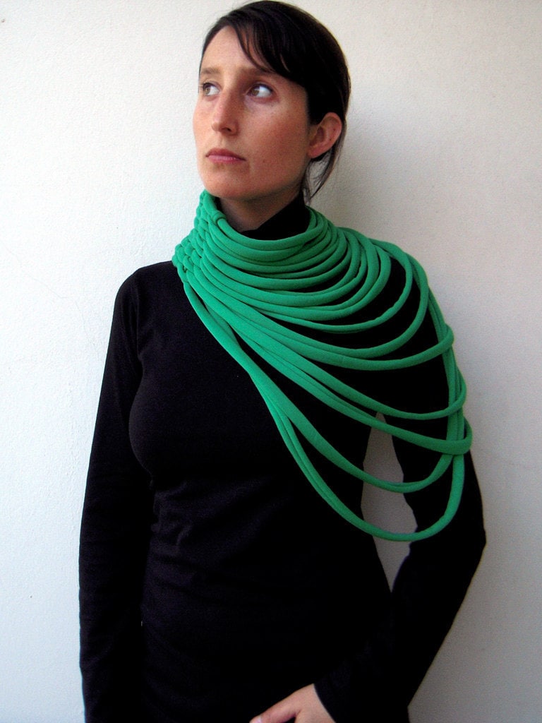 Schals Für Frauen, Statement Kette, Grüner Schal, Grüne Halskette, Textil-Accessoires, Stoff-Halskette, Textilschmuck, Birdienumnumshop Schals Für Frauen, Statement Kette, Grüner Schal, Grüne Halskette, Textil-Accessoires, Stoff-Halskette, Textilschmuck, Birdienumnumshop von birdienumnumshop